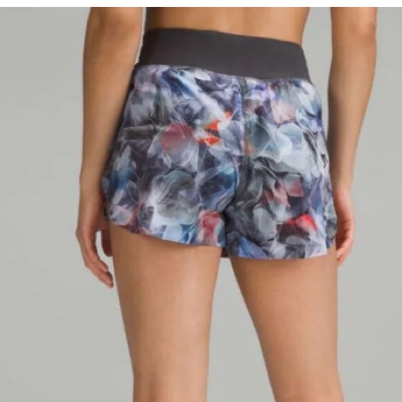 14 lululemon fast and free reflective 3” shorts - Picture 2 of 8